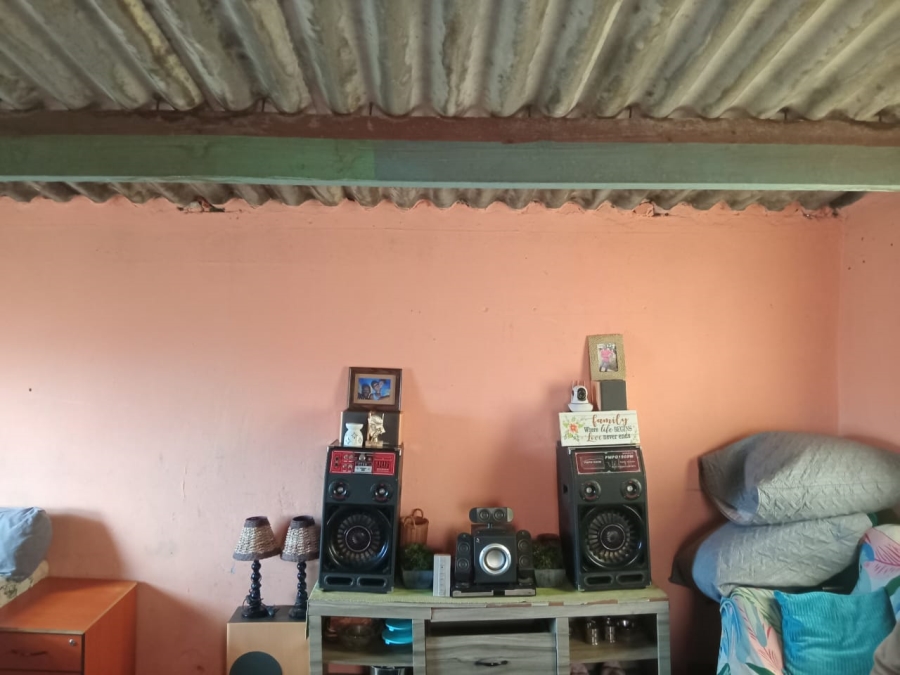 1 Bedroom Property for Sale in Kwanonqaba Western Cape